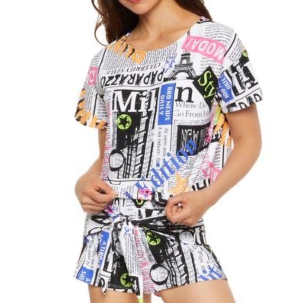 News Print Set Tie Front Shorts & Crop Top Tee
NWOT